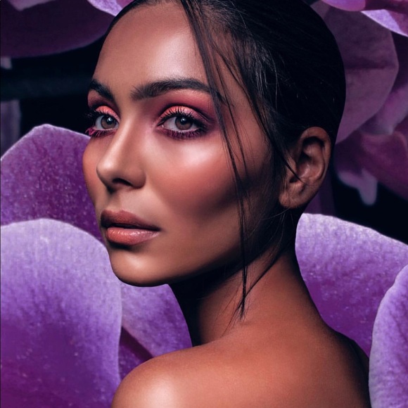 Meet your Posher, Jade - Picture 2 of 6